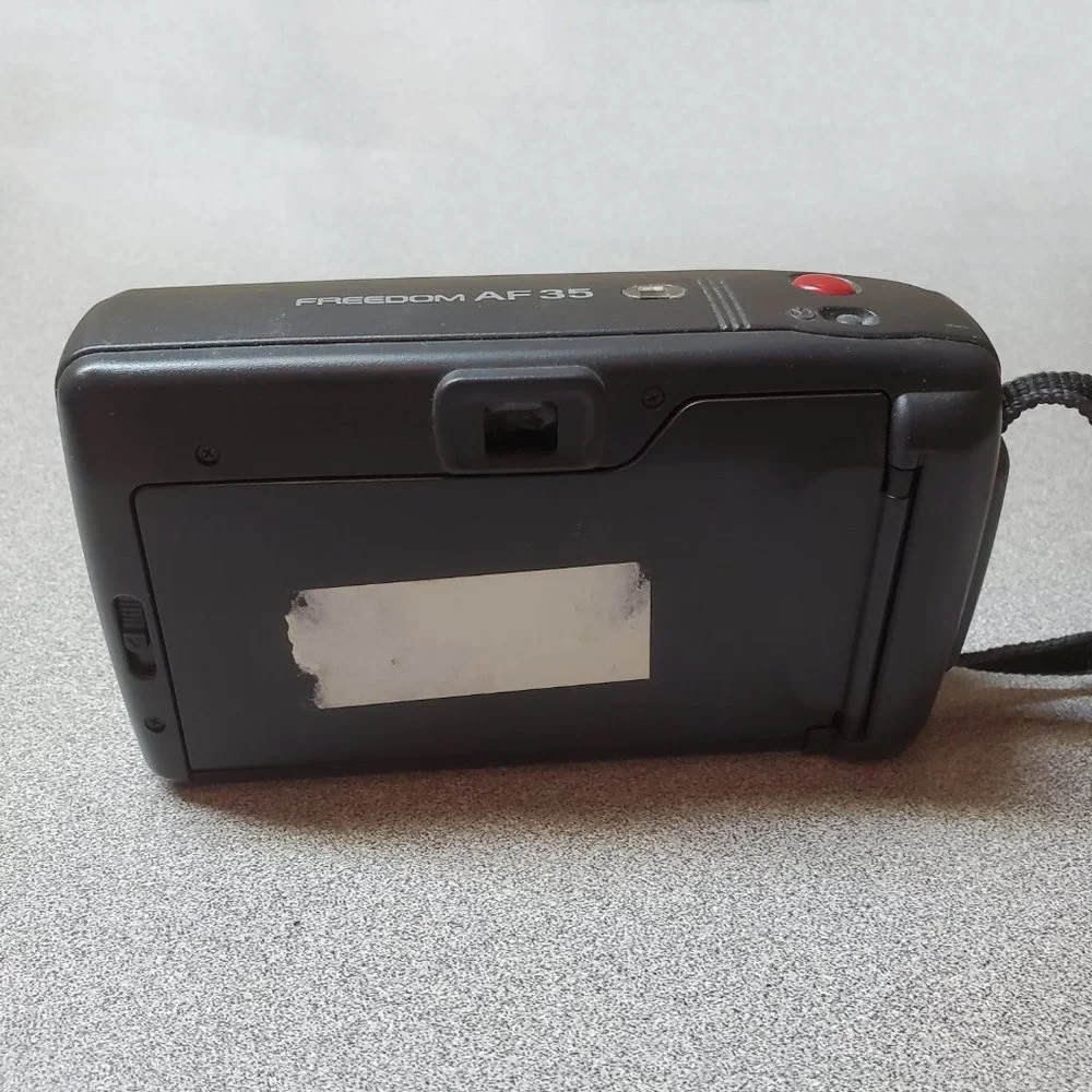 Minolta Freedom AF35 35mm Camera - Vintage (Good Condition)